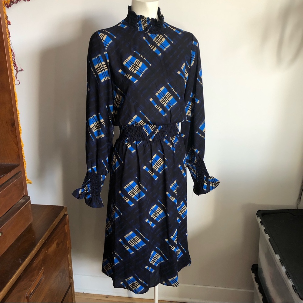 Patterned silky Retro Styled Dress